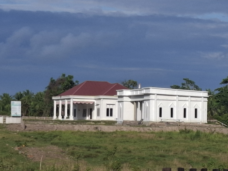 Kekuasan adalah mandat rakyat  akan tiba waktunya mandat itu kita kembalikan Dan yang kita bawa hanyalah cerita ,kita tinggalkan adalah jejak politik  legacy