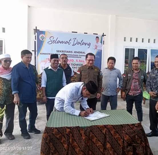 Penandatanganan Prasasti